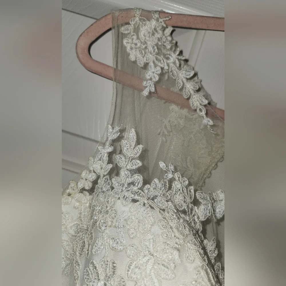 NWT! REBECCA INGRAM WEDDING DRESS ! (ONE PEARL IS MISSING ON THE SWAROVSKI BELT) - Picture 7 of 16